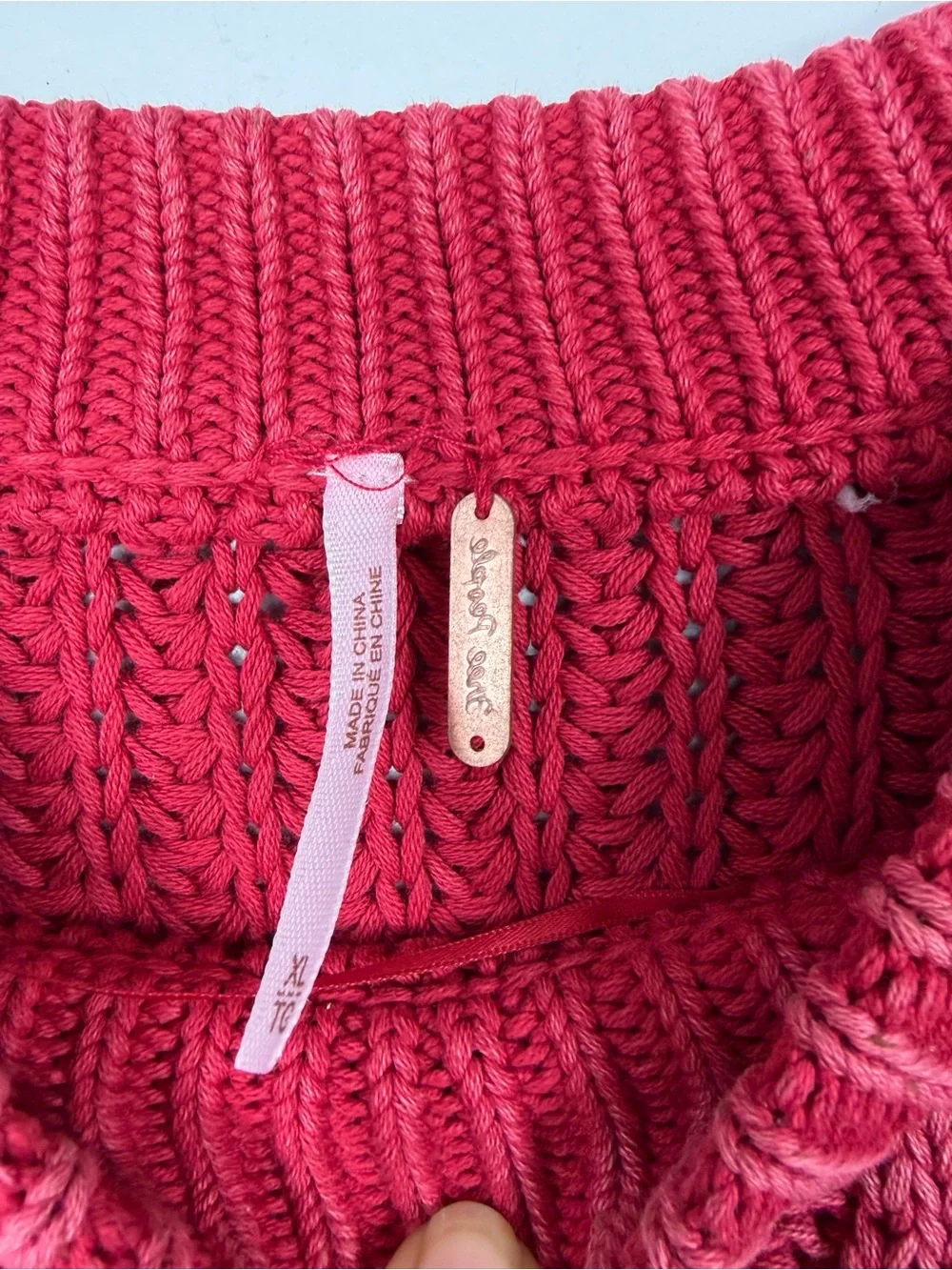 Free People Frankie Cotton Cable Knit Crewneck Sweater in Sour Cherry XL - Picture 6 of 7